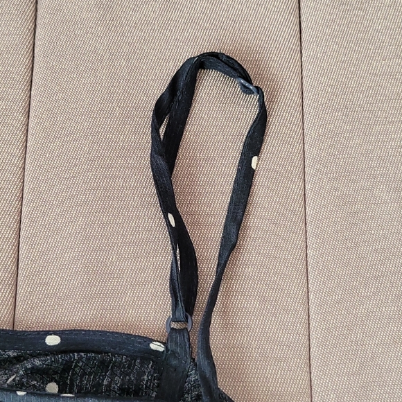 BB DAKOTA by Steve Madden Alexus Polka Dot Top in Navy Blue - Picture 4 of 6